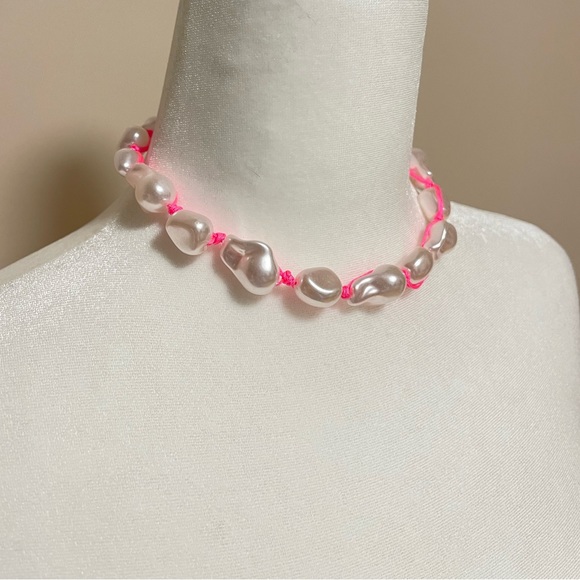Urban Outfitters : Neon Pink Corded Pearl Necklace | NWT - Picture 4 of 5